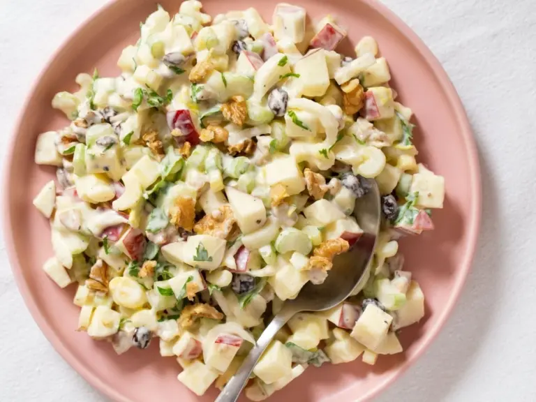 Ensalada Waldorf: la receta fresca y fácil de Paulina Cocina para el verano