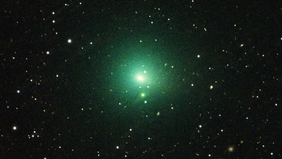 Cometa Sorprendente: Ha Invertito la Sua Rotazione Vicino al Sole, la Scienza Stupita