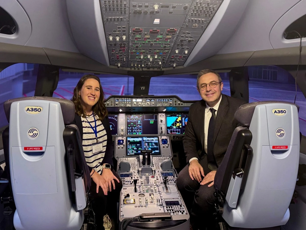 Dentro del simulatore di Airbus A350: ecco come i piloti si allenano per emergenze e atterraggi difficili