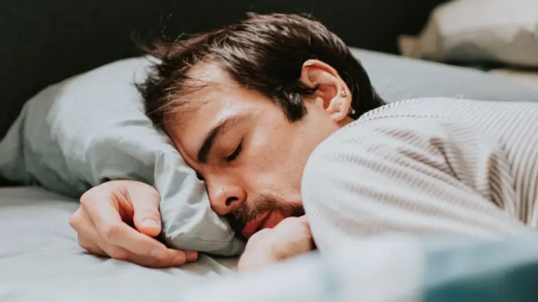 I 5 tipi di dormitori: scopri quale sei e cosa il tuo sonno rivela sulla tua salute