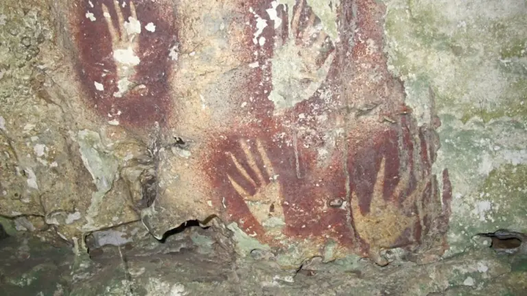 Il più antico capolavoro mai scoperto: l'arte rupestre rivela segreti millenari