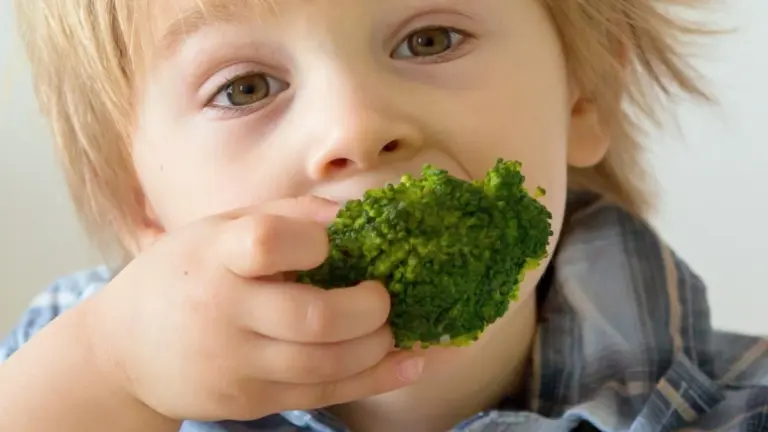 Il segreto per far mangiare verdure al tuo bambino, scoperto da uno scienziato dei genitori