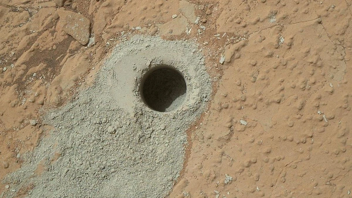 Marte: molecole organiche "difficili da spiegare senza vita", studio NASA