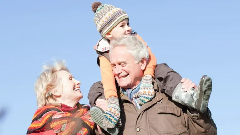 Nonna, ti protegge il cervello: ecco perché è benedizione tenersi stretti i nipoti