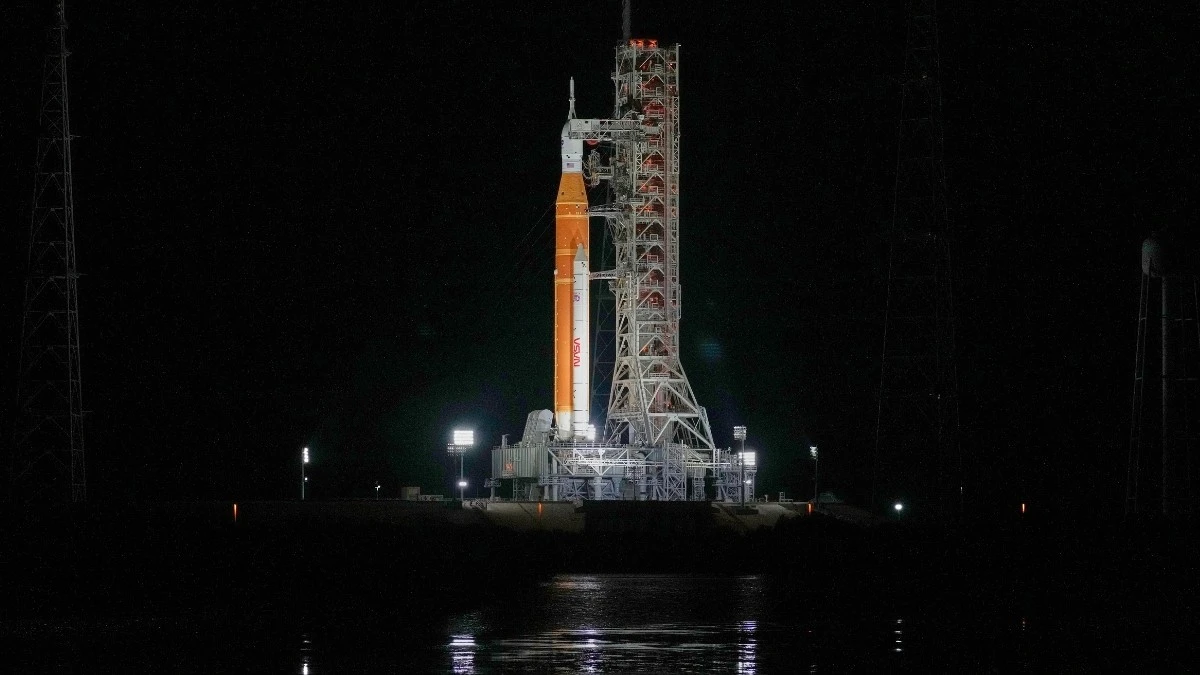 Perché il razzo lunare della NASA ha avuto problemi con una perdita di idrogeno durante un test cruciale