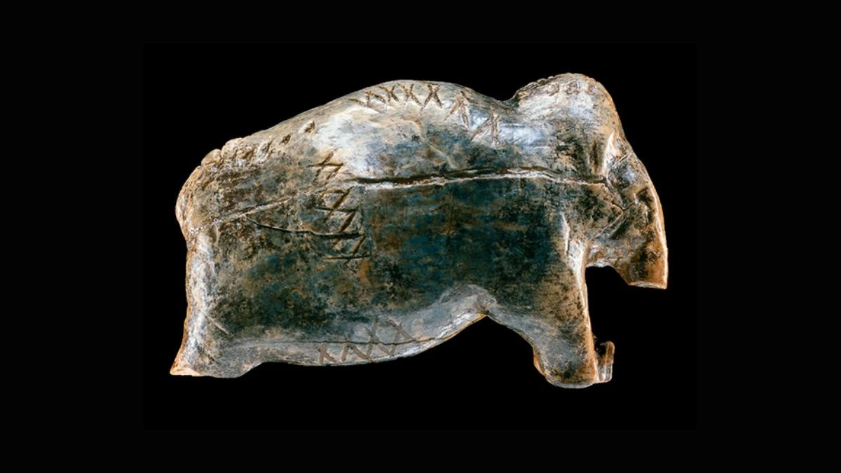 Segni Antichi: 40.000 Anni di Simboli Che Potrebbero Aver Preceduto la Scrittura