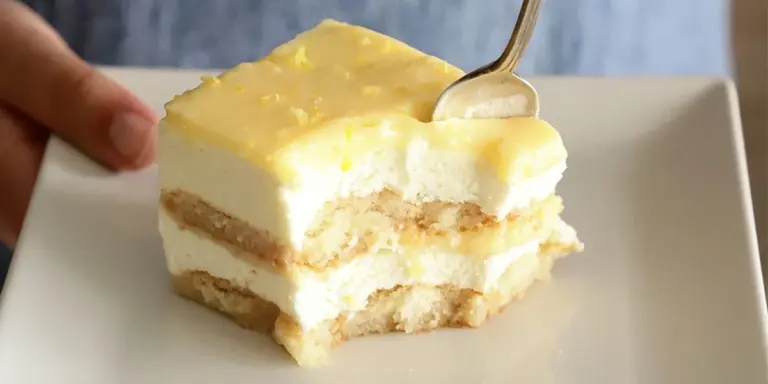 Tiramisù al Limone: La Ricetta Cremosa per un Dolce Italiano Rivisitato