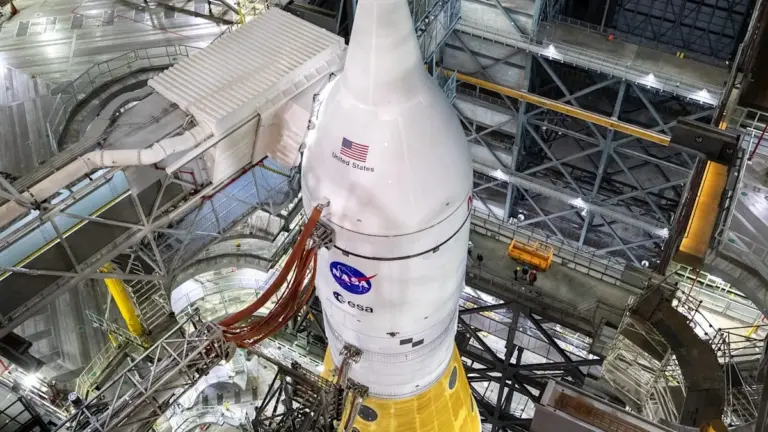 Artemis: la Nasa riscrive i piani lunari per non perdere la corsa