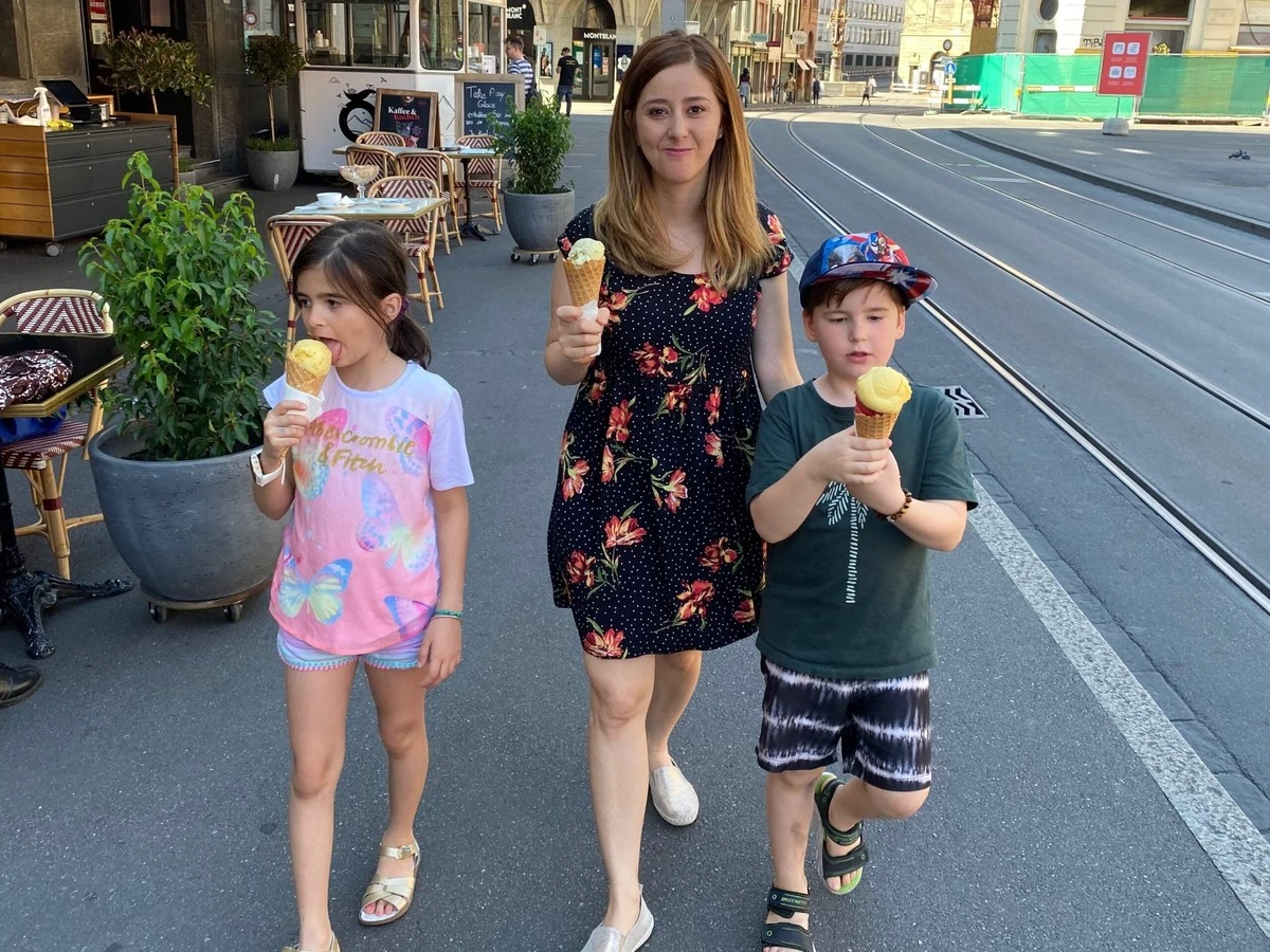 Infanzia globale: Svizzera, Australia, USA a confronto – cosa ho imparato