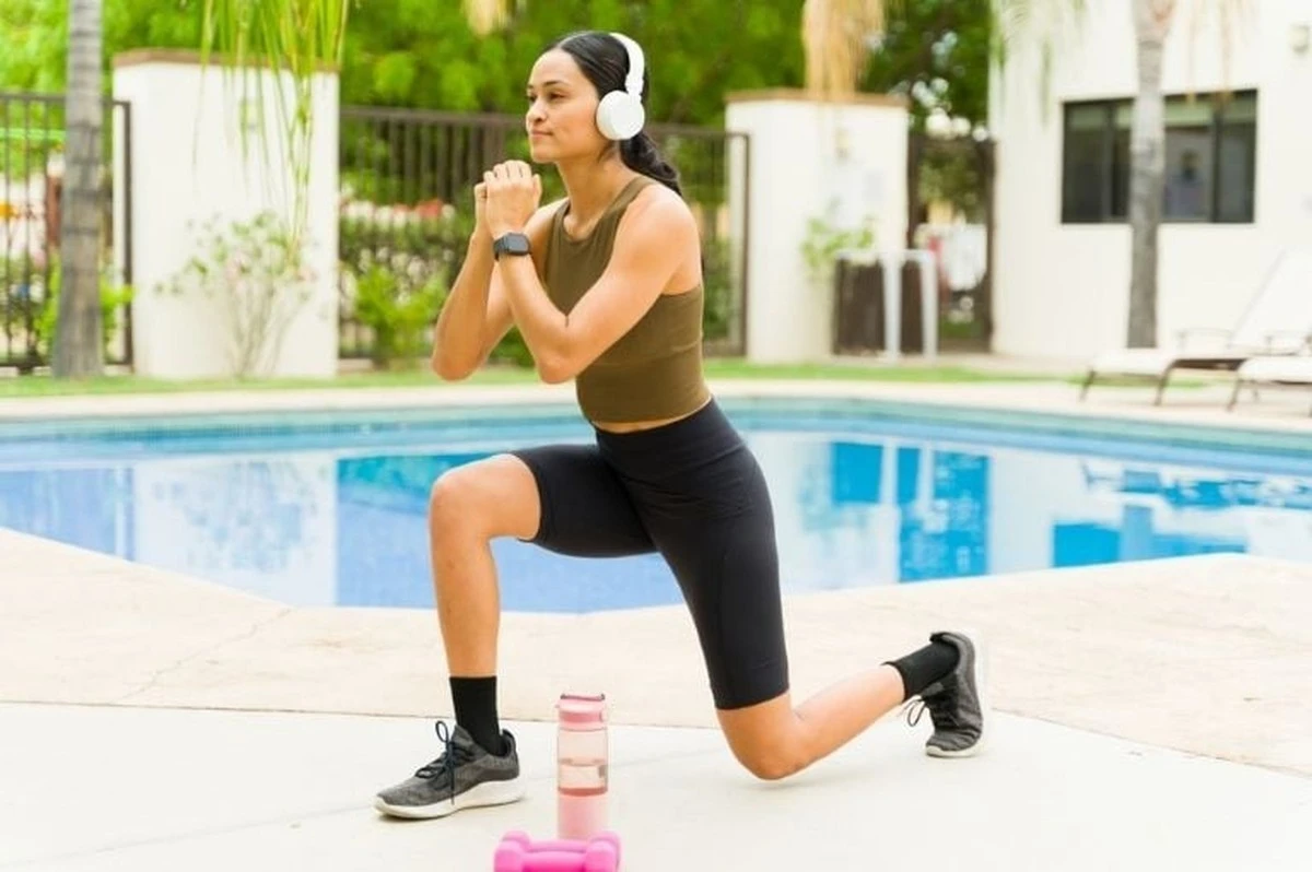 Torna in forma: 3 esercizi casalinghi per gambe muscolose (senza palestra!)